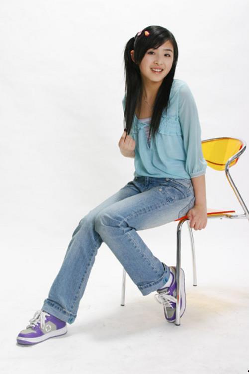 张含韵资料个人资料,青春偶像的蜕变之路