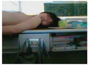 学生不雅图片,揭秘学生不雅图片事件真相