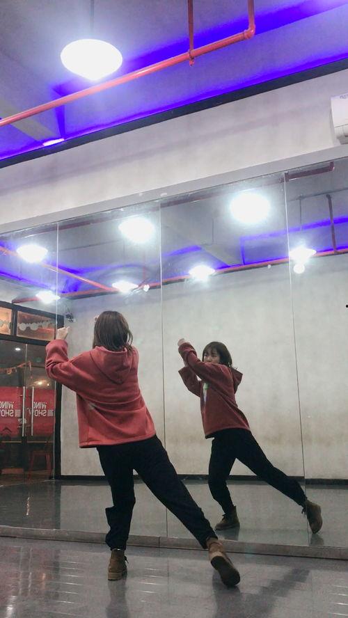 搞笑舞蹈教学,搞笑舞蹈教学大揭秘